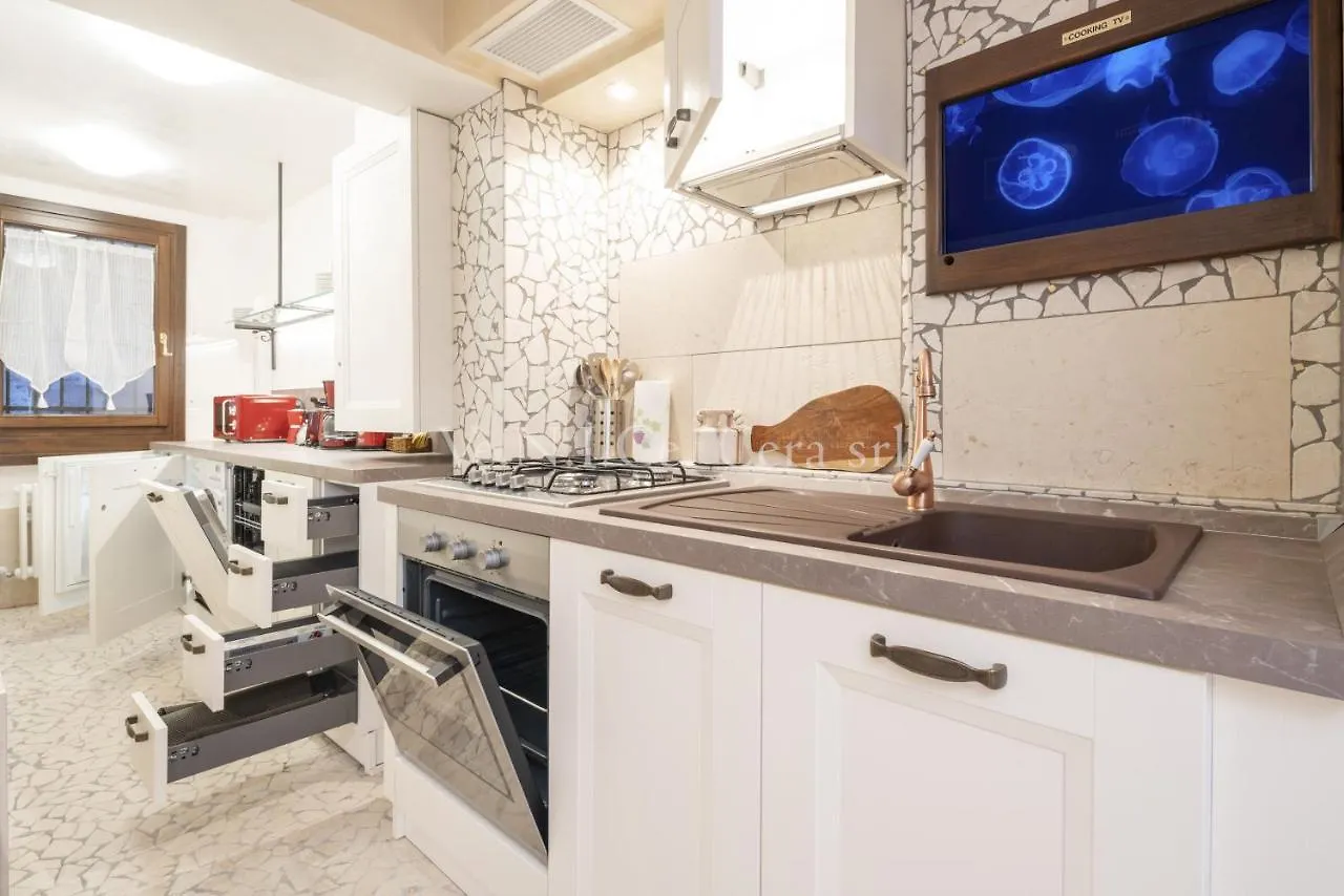 Ve.N.I.Ce. Cera Ca' Del Gondoliere Apartment Venice