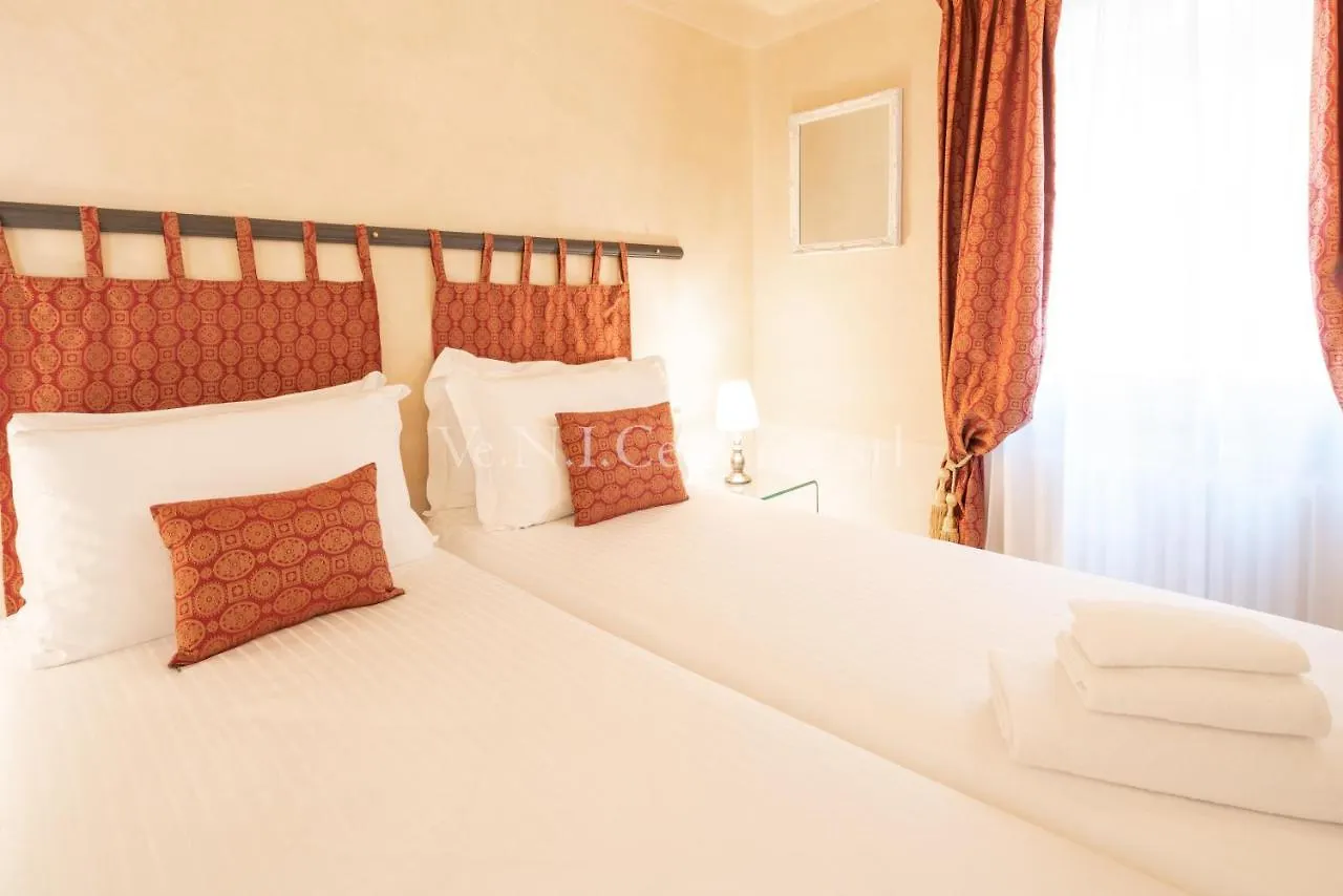 Ve.N.I.Ce. Cera Ca' Del Gondoliere Apartment Venice