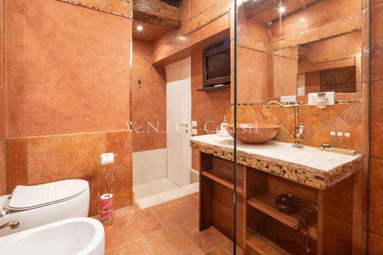 Ve.N.I.Ce. Cera Ca' Del Gondoliere Apartment Venice Italy