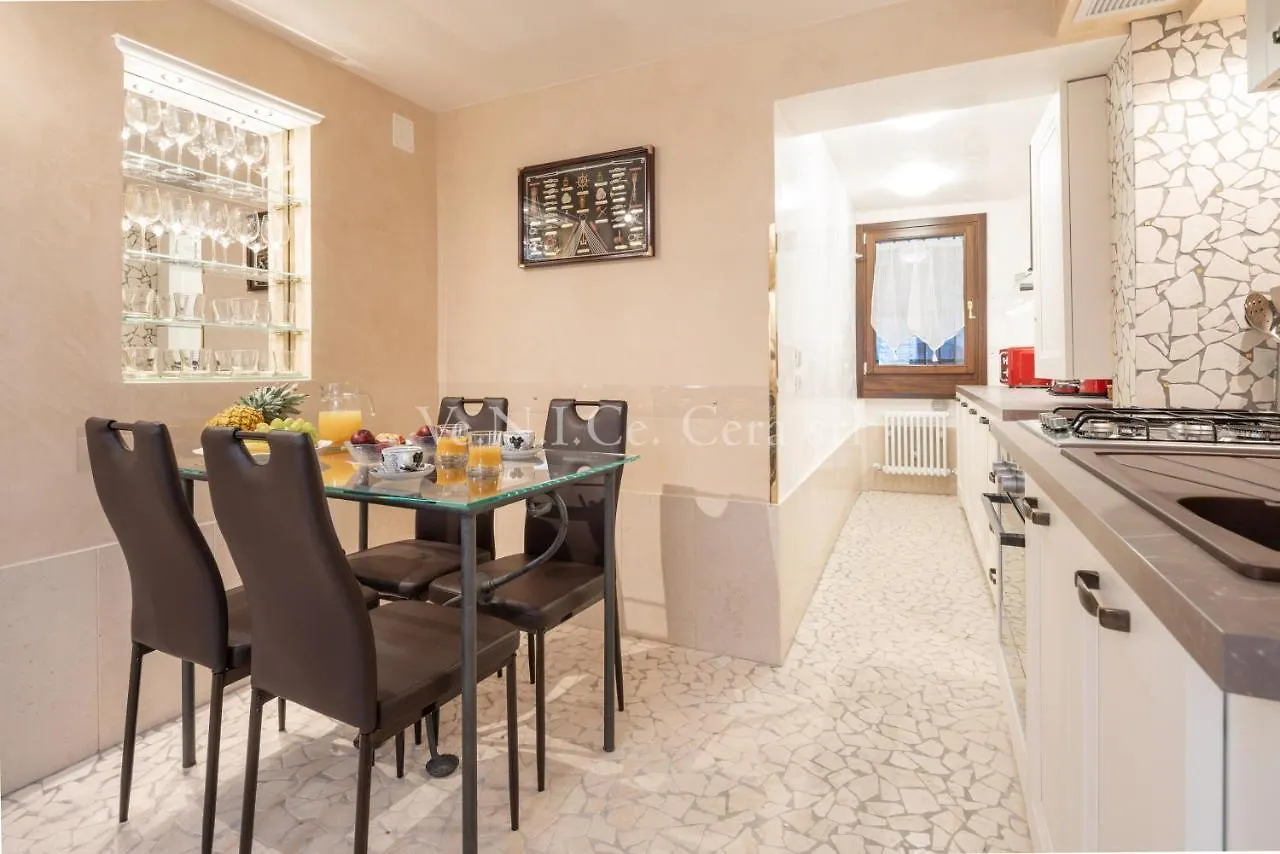 Ve.N.I.Ce. Cera Ca' Del Gondoliere Apartment Venice